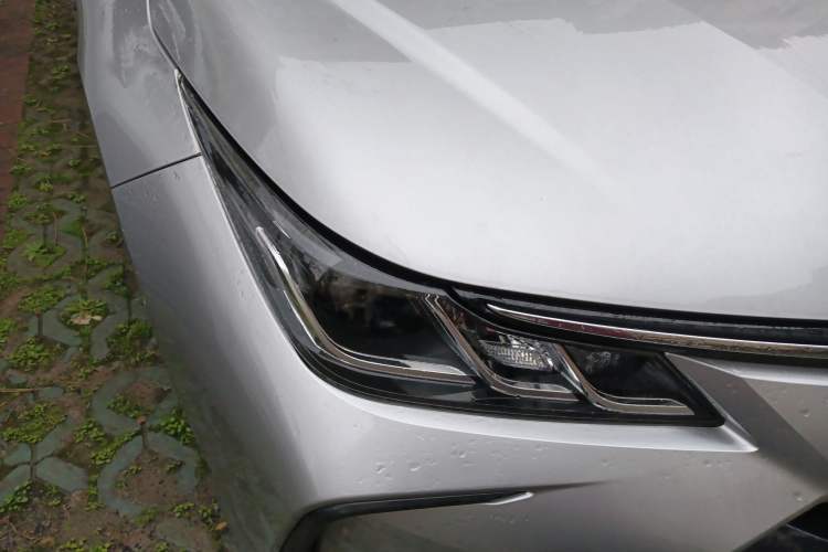 Used Toyota Corolla 2024 1.8L Smart Electric Hybrid Dual-Engine Elite Edition Right Front Headlight