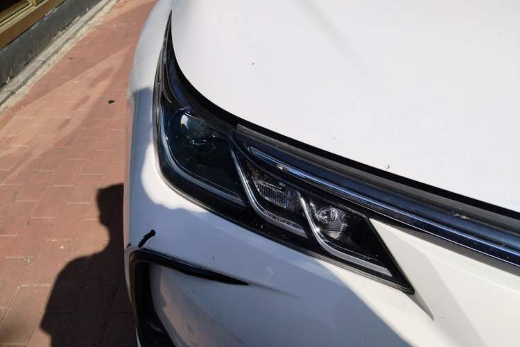 Used Toyota Corolla 2024 1.8L Smart Electric Hybrid Dual-Engine Pioneer Edition Right Front Headlight