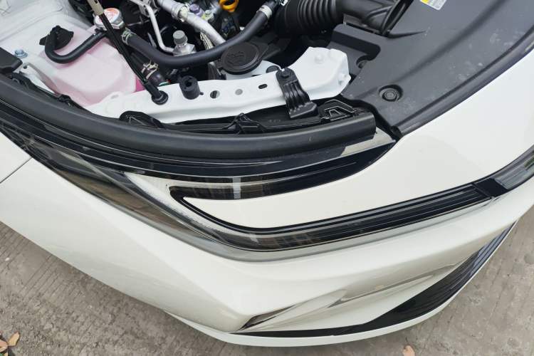 Used Toyota Corolla 2024 1.8L Smart Electric Hybrid Dual-Engine Elite Edition Right Front Headlight