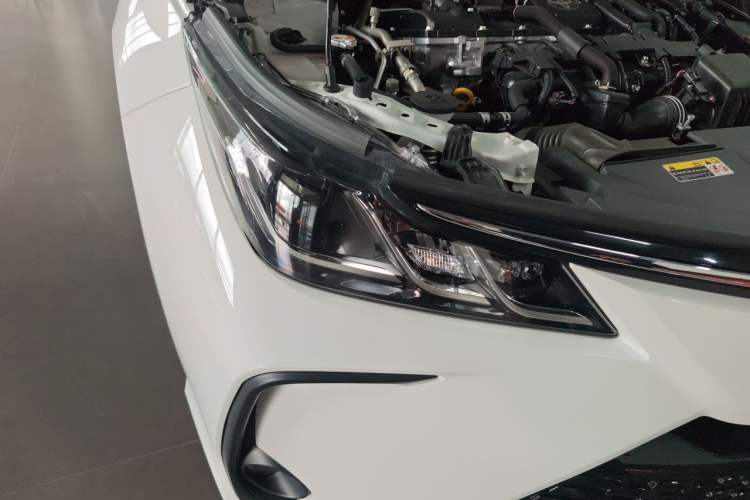 Used Toyota Corolla 2024 1.8L Smart Electric Hybrid Dual-Engine Elite Edition Right Front Headlight