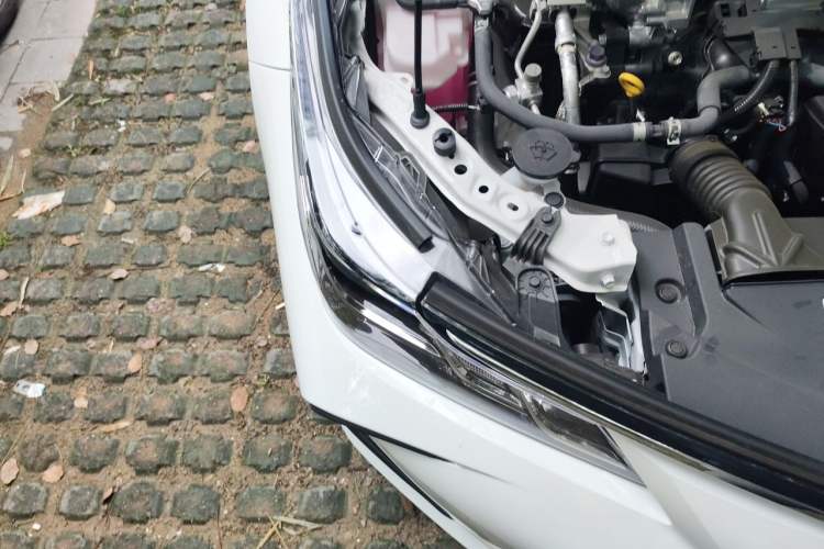 Used Toyota Corolla 2024 1.8L Smart Electric Hybrid Dual-Engine Elite Edition Right Front Headlight