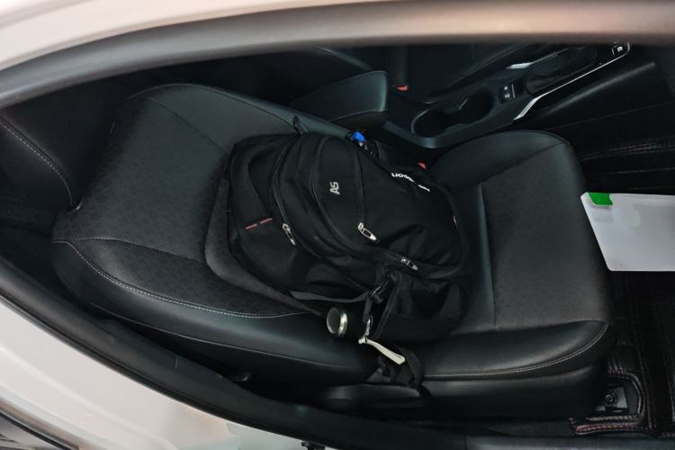 Used Toyota Corolla 2024 1.8L Smart Electric Hybrid Dual-Engine Elite Edition Right Front Seat