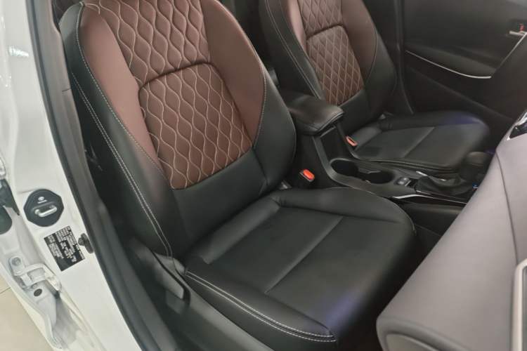 Used Toyota Corolla 2024 1.8L Smart Electric Hybrid Dual-Engine Pioneer Edition Right Front Seat