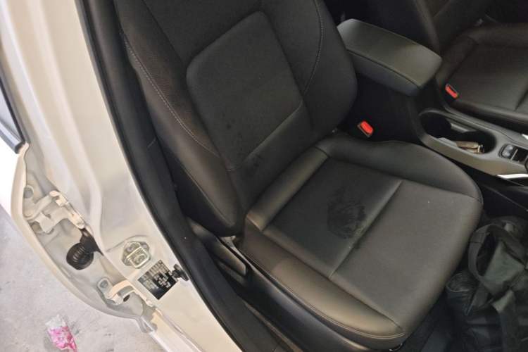 Used Toyota Corolla 2024 1.8L Smart Electric Hybrid Dual-Engine Elite Edition Right Front Seat