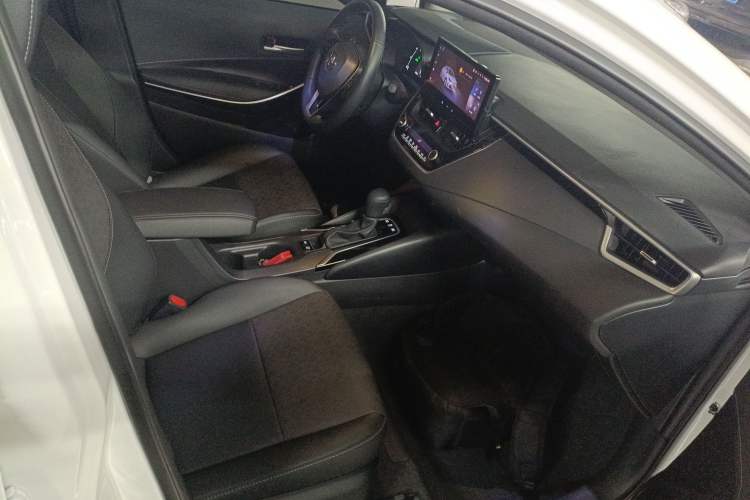 Used Toyota Corolla 2024 1.8L Smart Electric Hybrid Dual-Engine Elite Edition Right Front Seat