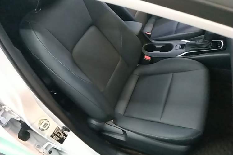 Used Toyota Corolla 2024 1.8L Smart Electric Hybrid Dual-Engine Elite Edition Right Front Seat