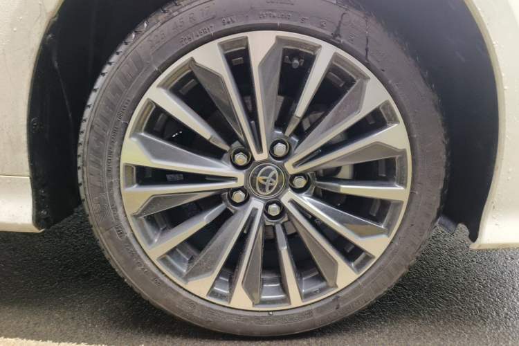 Used Toyota Corolla 2024 1.2T Elite Edition Right Front Wheel Hub