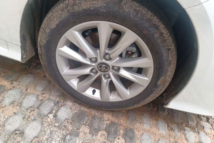 Used Toyota Corolla 2024 1.8L Smart Electric Hybrid Dual-Engine Elite Edition Right Front Wheel Hub