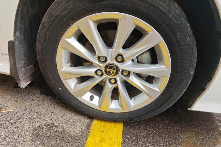 Used Toyota Corolla 2024 1.8L Smart Electric Hybrid Dual-Engine Elite Edition Right Front Wheel Hub