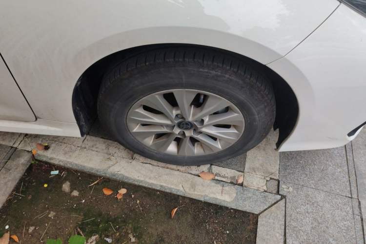 Used Toyota Corolla 2024 1.2T Pioneer Edition Right Front Wheel Hub