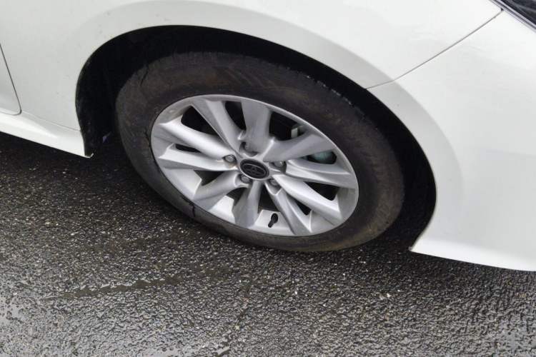 Used Toyota Corolla 2024 1.8L Smart Electric Hybrid Dual-Engine Elite Edition Right Front Wheel Hub