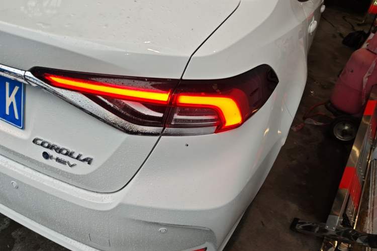 Used Toyota Corolla 2024 1.8L Smart Electric Hybrid Dual-Engine Elite Edition Right Rear Taillight