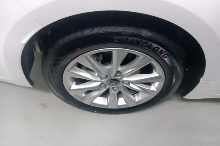 Used Toyota Corolla 2024 1.8L Smart Electric Hybrid Dual-Engine Elite Edition Right Rear Wheel Hub