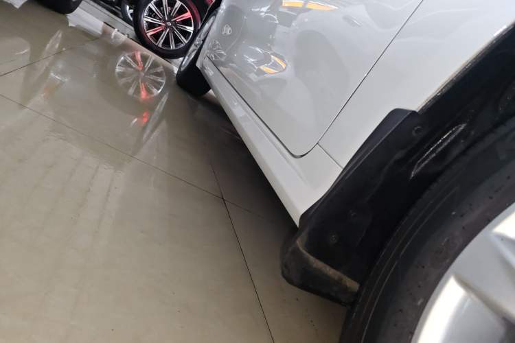 Used Toyota Corolla 2024 1.8L Smart Electric Hybrid Dual-Engine Elite Edition Right Side Sill