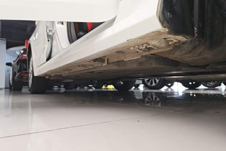 Used Toyota Corolla 2024 1.2T Elite Edition Right Side Sill
