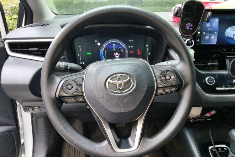 Used Toyota Corolla 2024 1.8L Smart Electric Hybrid Dual-Engine Pioneer Edition Steering Wheel