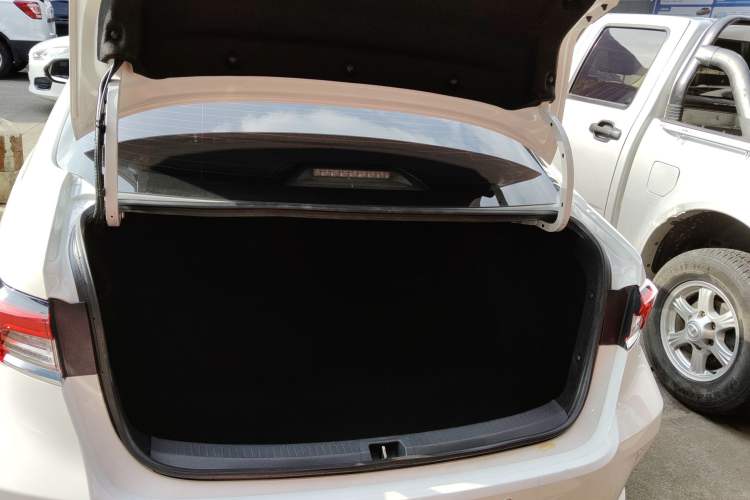 Used Toyota Corolla 2024 1.8L Smart Electric Hybrid Dual-Engine Elite Edition Trunk