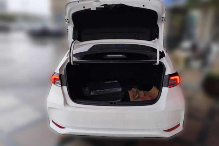 Used Toyota Corolla 2024 1.8L Smart Electric Hybrid Dual-Engine Elite Edition Trunk