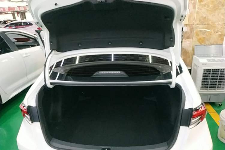Used Toyota Corolla 2024 1.8L Smart Electric Hybrid Dual-Engine Elite Edition Trunk