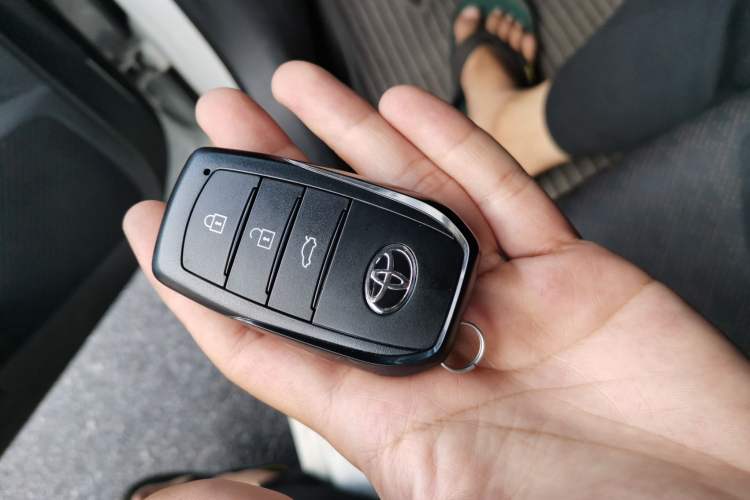 Used Toyota Corolla 2024 1.8L Smart Electric Hybrid Dual-Engine Elite Edition Vehicle Key