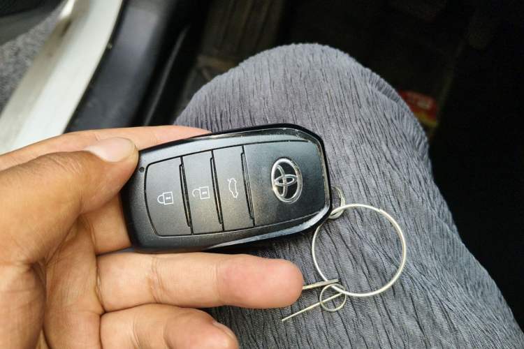 Used Toyota Corolla 2024 1.8L Smart Electric Hybrid Dual-Engine Pioneer Edition Vehicle Key