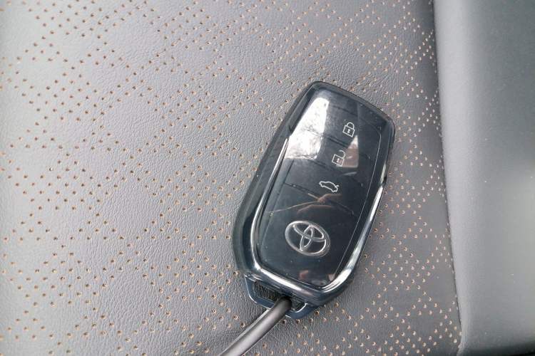 Used Toyota Corolla 2024 1.8L Smart Electric Hybrid Dual-Engine Elite Edition Vehicle Key