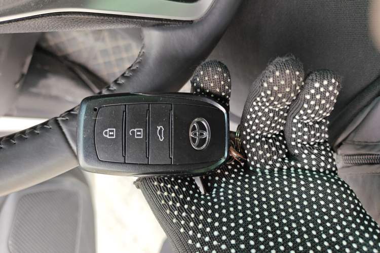 Used Toyota Corolla 2024 1.8L Smart Electric Hybrid Dual-Engine Elite Edition Vehicle Key