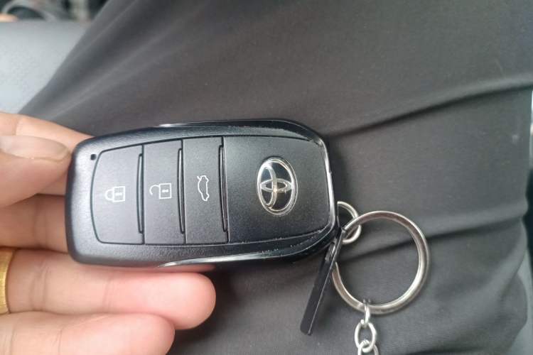 Used Toyota Corolla 2024 1.8L Smart Electric Hybrid Dual-Engine Elite Edition Vehicle Key
