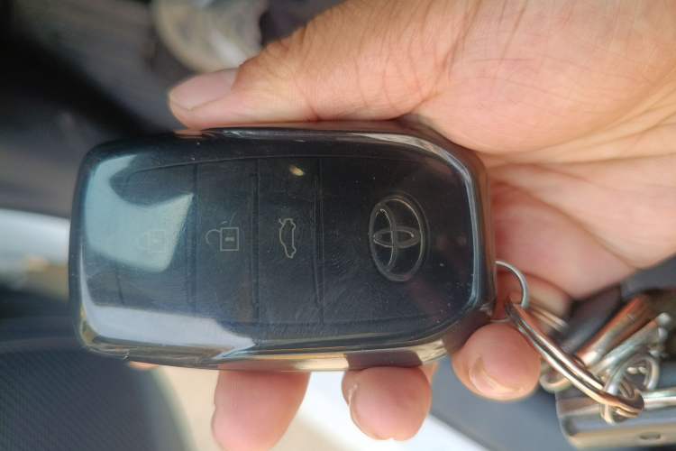 Used Toyota Corolla 2024 1.8L Smart Electric Hybrid Dual-Engine Pioneer Edition Vehicle Key