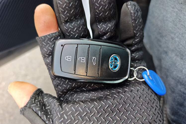 Used Toyota Corolla 2024 1.8L Smart Electric Hybrid Dual-Engine Elite Edition Vehicle Key