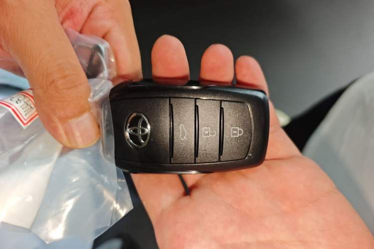 Used Toyota Corolla 2024 1.8L Smart Electric Hybrid Dual-Engine Pioneer Edition Vehicle Key
