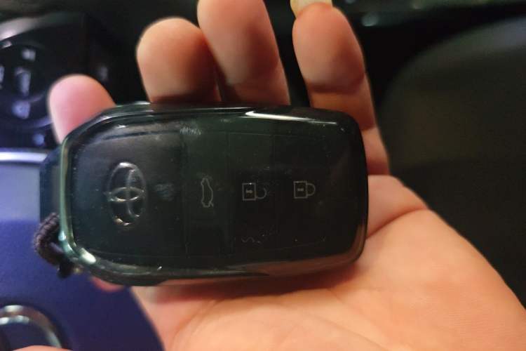Used Toyota Corolla 2024 1.8L Smart Electric Hybrid Dual-Engine Elite Edition Vehicle Key