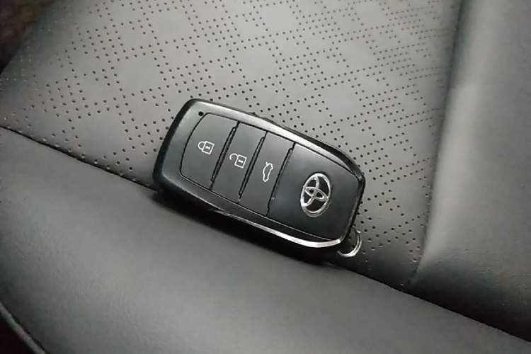 Used Toyota Corolla 2024 1.8L Smart Electric Hybrid Dual-Engine Elite Edition Vehicle Key