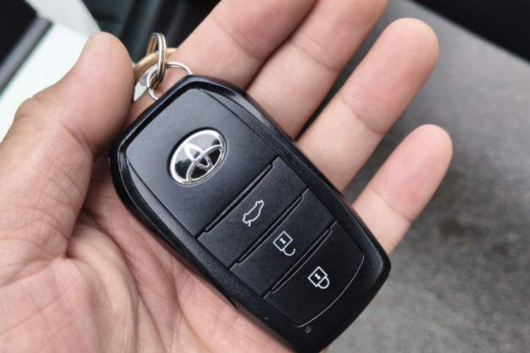 Used Toyota Corolla 2024 1.8L Smart Electric Hybrid Dual-Engine Elite Edition Vehicle Key