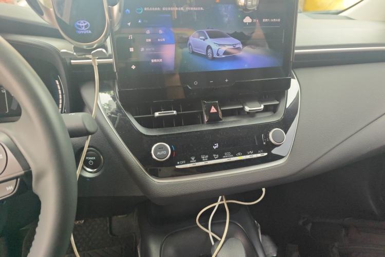 Used Toyota Corolla 2025 Model 1.8L Smart Electric Hybrid Dual-Engine Pioneer Edition Audio And AC Panel