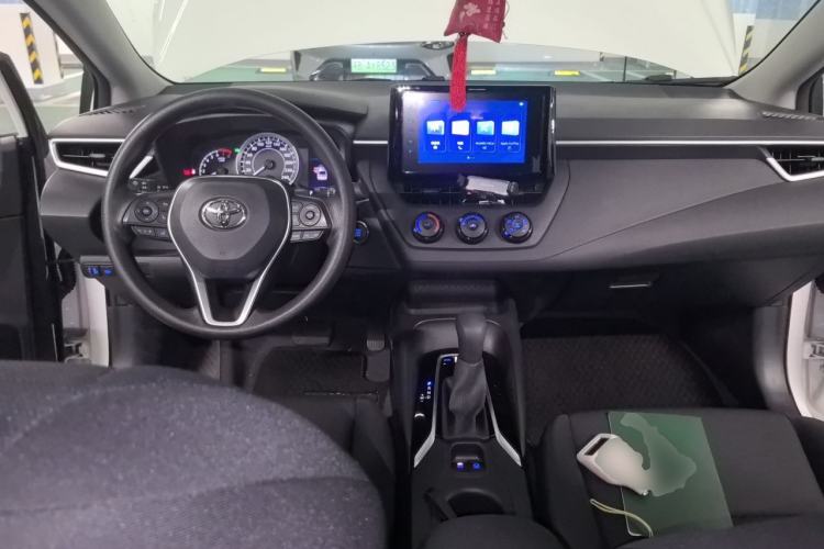 Used Toyota Corolla 2025 Model 1.2T Pioneer Edition Center Console