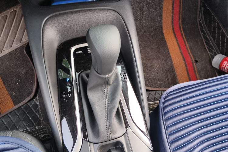 Used Toyota Corolla 2025 Model 1.2T Pioneer Edition Gear Lever