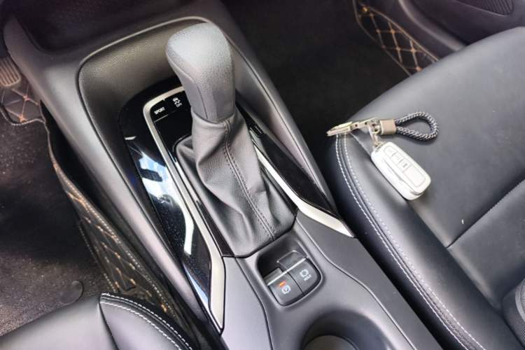 Used Toyota Corolla 2025 Model 1.2T Elite Edition Gear Lever