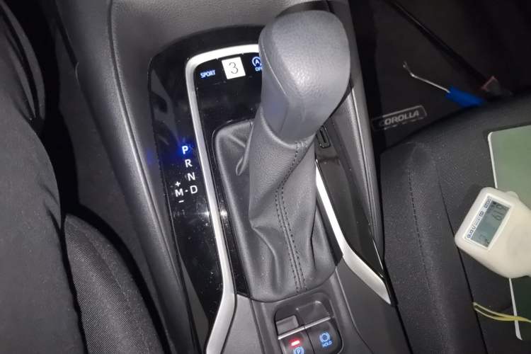 Used Toyota Corolla 2025 Model 1.2T Pioneer Edition Gear Lever