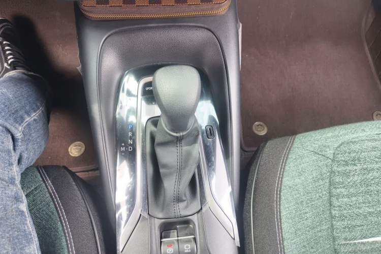 Used Toyota Corolla 2025 Model 1.2T Elite Edition Gear Lever