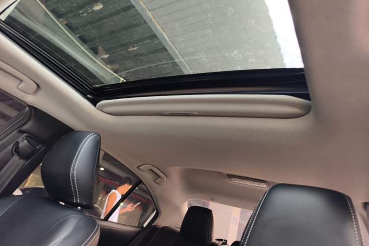 Used Toyota Corolla 2025 Model 1.2T Elite Edition Headliner