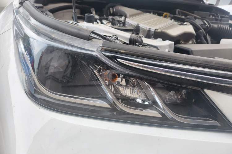 Used Toyota Corolla 2025 Model 1.2T Elite Edition Right Front Headlight