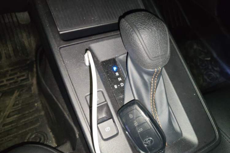 Used Toyota Corolla 2026 Model 1.8L Dual-Engine Pioneer Edition Gear Lever