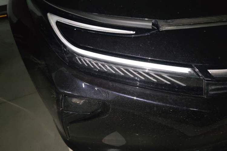 Used Toyota Corolla 2026 Model 1.8L Dual-Engine Pioneer Edition Right Front Headlight