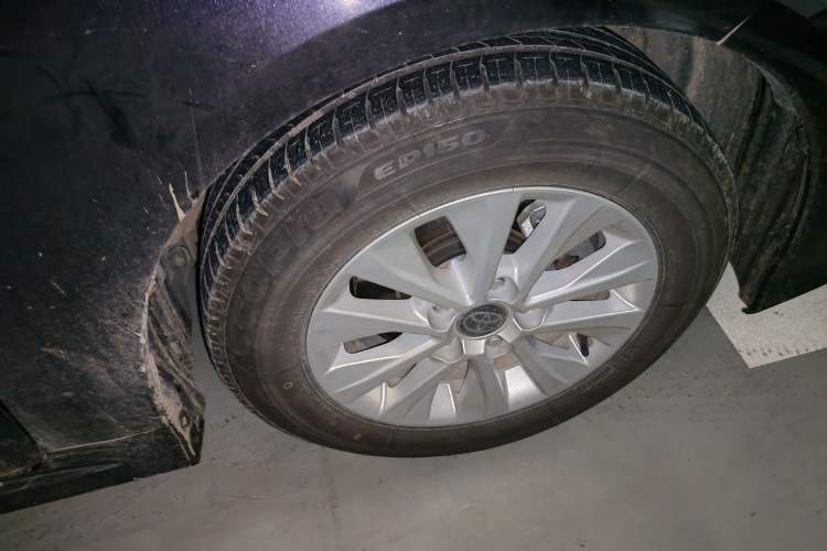 Used Toyota Corolla 2026 Model 1.8L Dual-Engine Pioneer Edition Right Front Wheel Hub