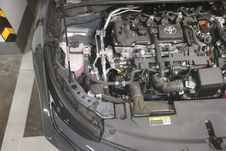 Used Toyota Corolla 2026 Model 1.8L Dual-Engine Elite Edition Engine Bay Right
