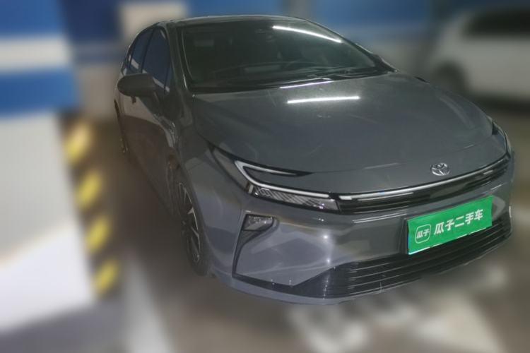Used Toyota Corolla 2026 Model 1.8L Dual-Engine Elite Edition Front Right 45 Deg