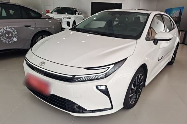 Ojetý Toyota Corolla 2026 Model 1.8L Dual-Engine Elite Edition
