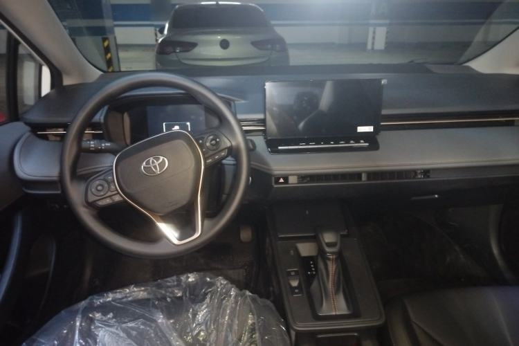 Used Toyota Corolla 2026 Model 1.8L Dual-Engine Pioneer Edition Center Console