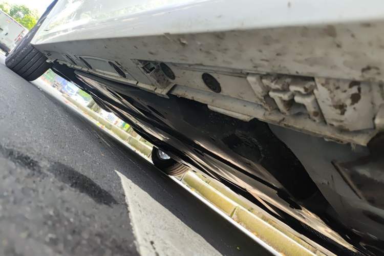 Used Toyota Corolla 2026 Model 1.8L Dual-Engine Elite Edition Chassis Front Right